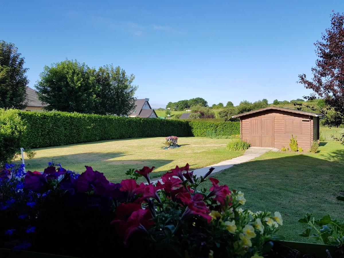 gîte m et m Nébouzat Extérieur photo