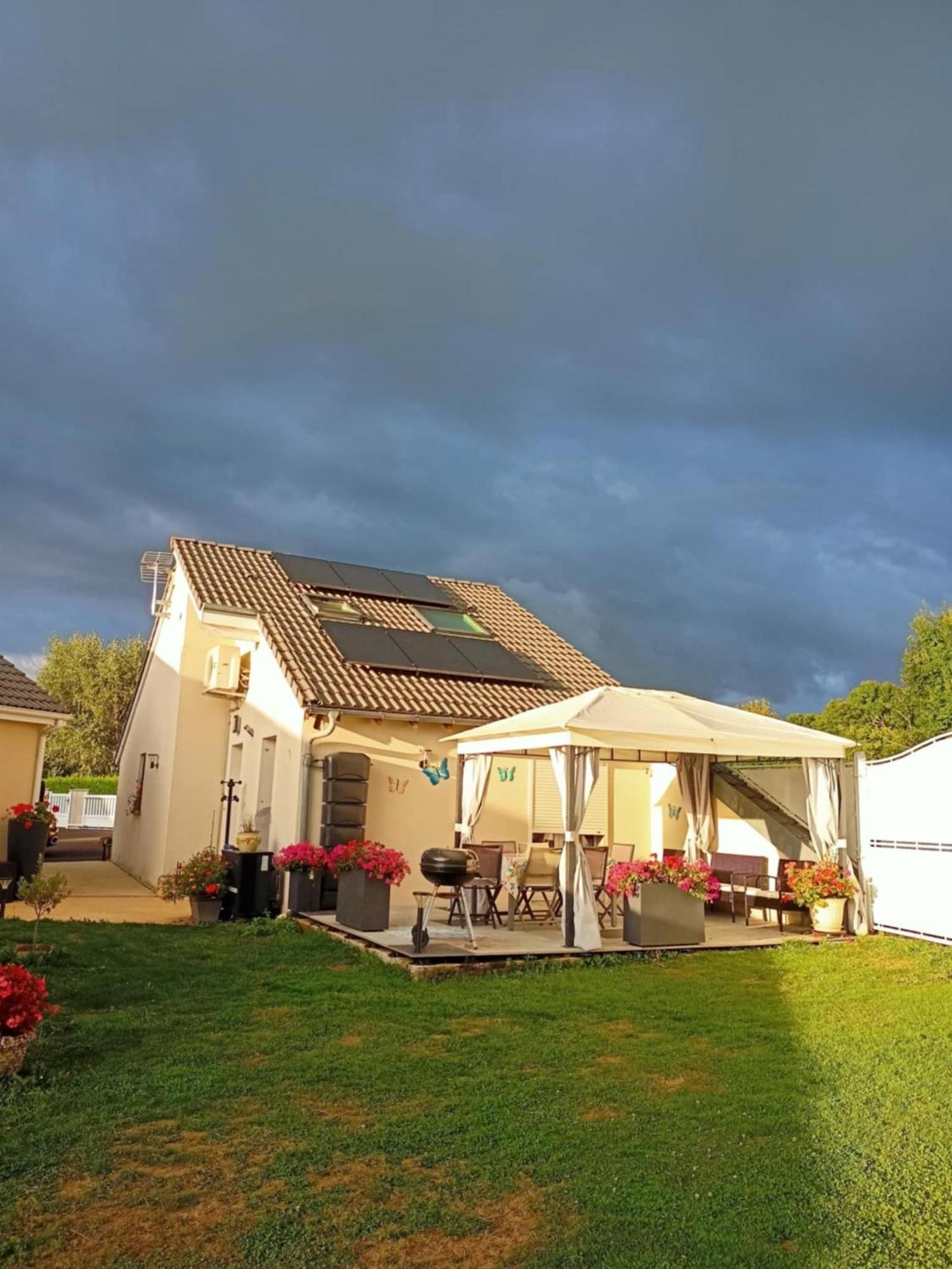gîte m et m Nébouzat Extérieur photo